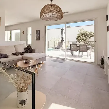 Maison Piscine * Νιμ