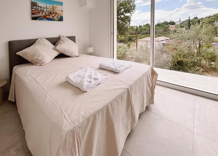 Maison Piscine Hébergement de vacances